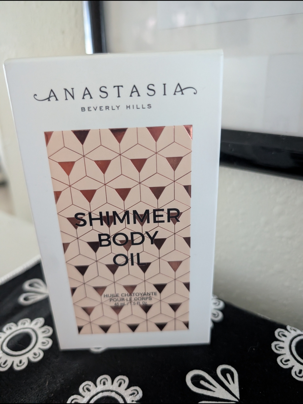 Anastasia Beverly Hills Shimmer Body Oil - Rose Gold & Cream Packaging
